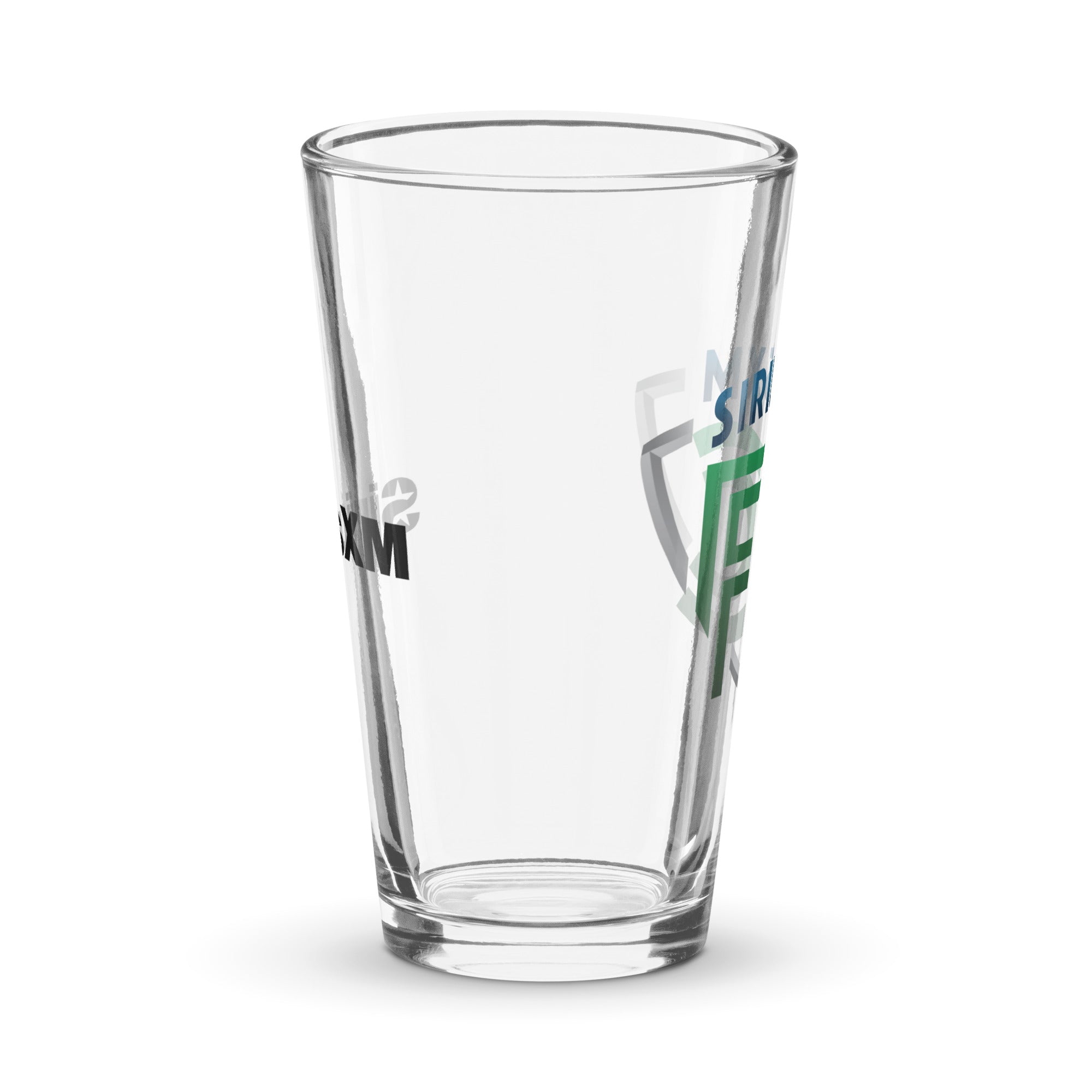 Clear pint glass. Side view.